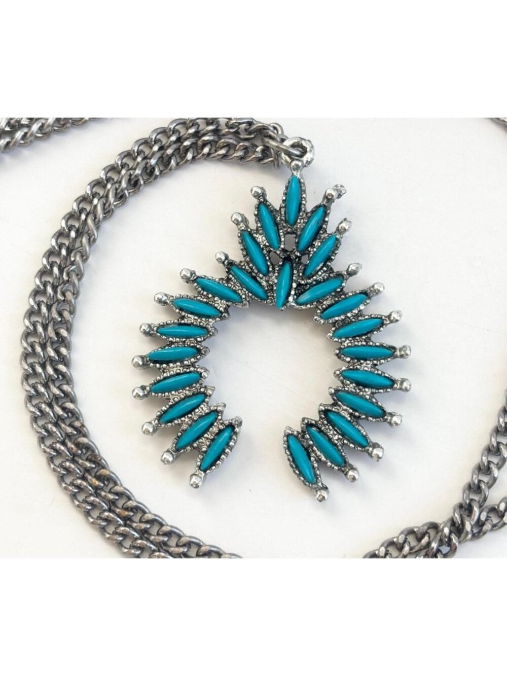Faux Turquoise Horseshoe Southwest Silver T Vintage 80's Pendant Necklace - 24"